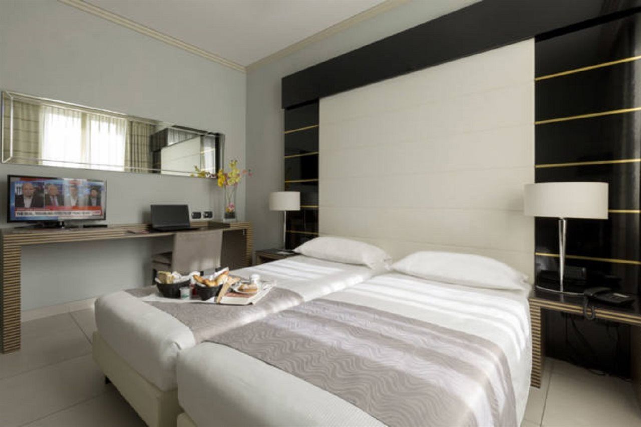 Palazzo Salgar 4* Neapel